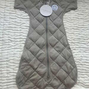 Dreamland Baby Weighted Transitional Swaddle 3-6M Gray NWT Sleep Sack